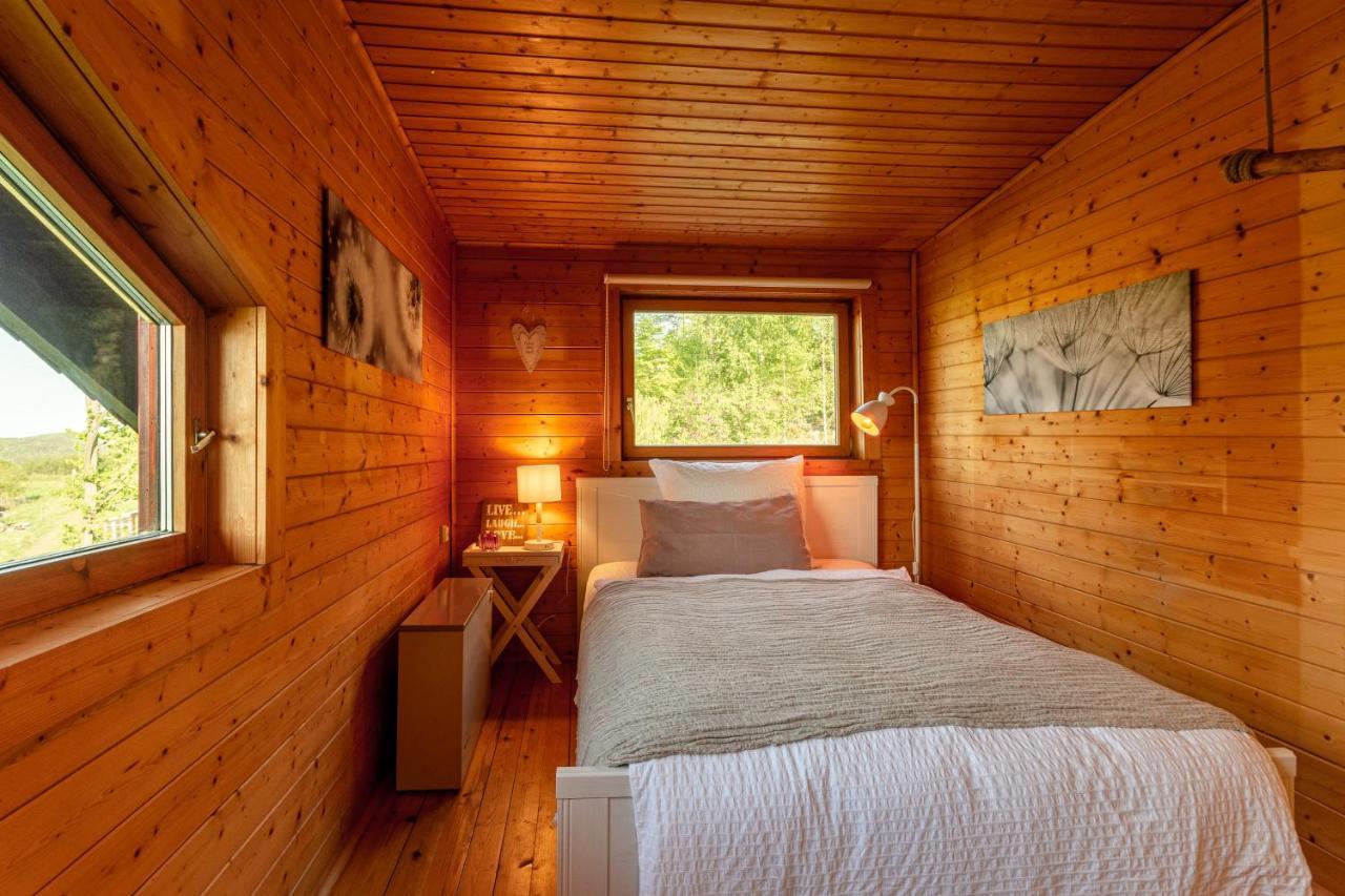Blockhaus Eifelsteig W/ Kamin Garten & Feuerstelle Berndorf  Esterno foto